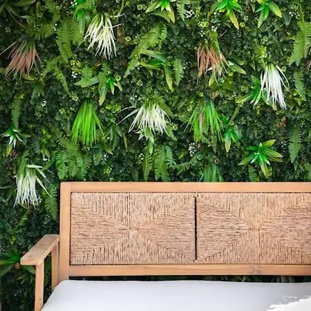 Moderne Avec Terrasse A 200 M Des Plages Fréjus
